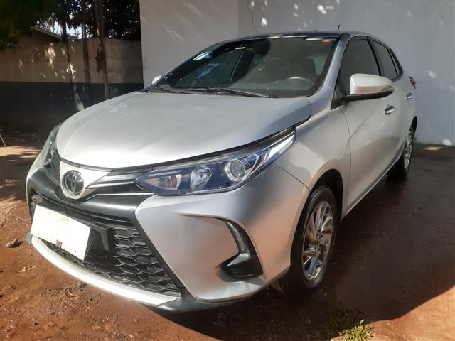 LOTE 017 YARIS HA XS15