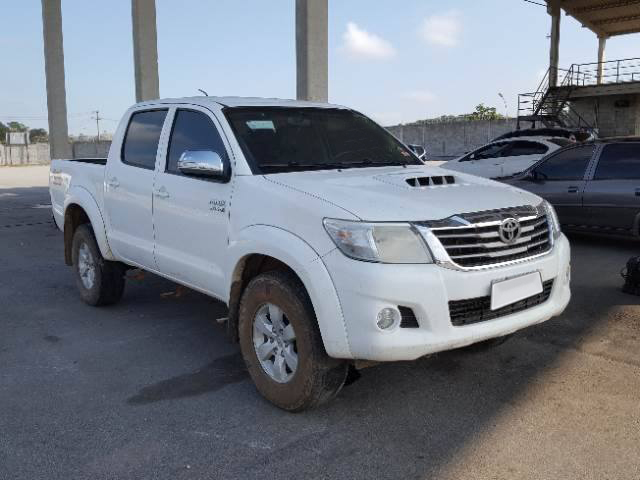 LOTE 068 Toyota Hilux 3.0 TDI 4x4 CD SR