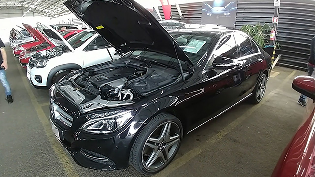 LOTE 035 Mercedes C200 2015