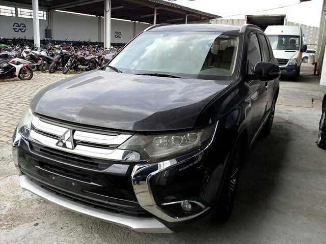 LOTE 078 Mitsubishi Outlander 3.0 V6 GT Top 4WD 2019