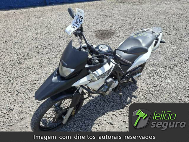 LOTE 238 - HONDA XRE 300 2016