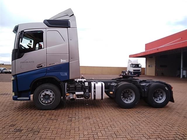 LOTE 071 FH 460 6X2T 2015/2016