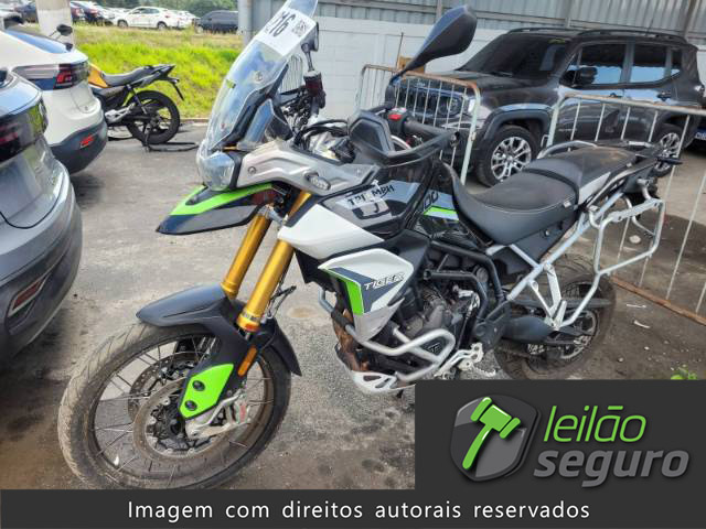 LOTE 034 2022 TRIUMPH TIGER