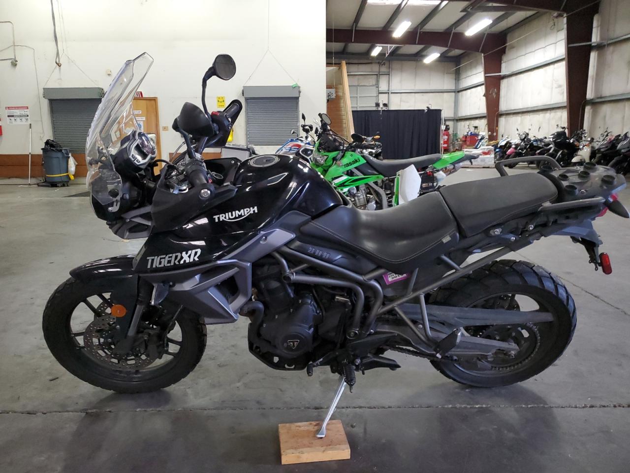 LOTE 046 TRIUMPH TIGER 800XR