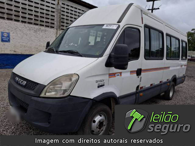 LOTE 032 IVECO DAILY 