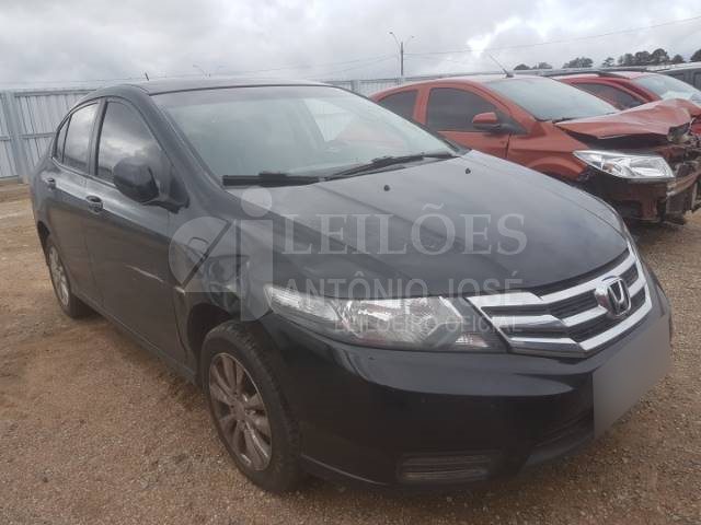 LOTE 002 - HONDA CITY LX 1.5 16V 2013