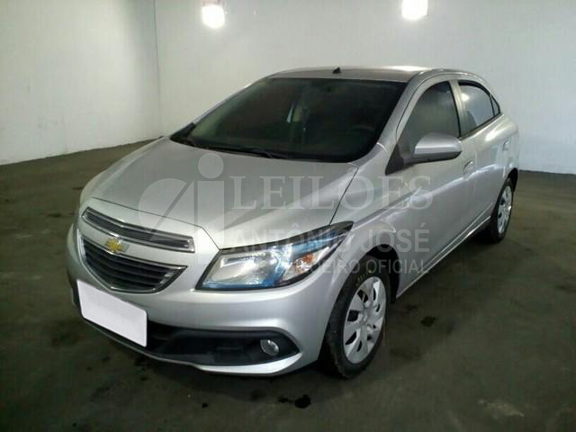 LOTE 008 - Chevrolet Onix 1.0 LT SPE/4 2015